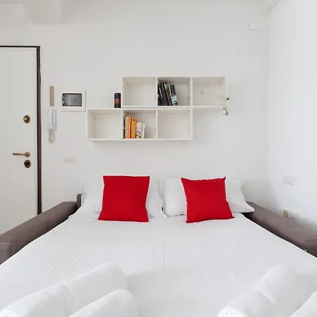 Guesthost - Sant'ambrogio Modern * Milaan