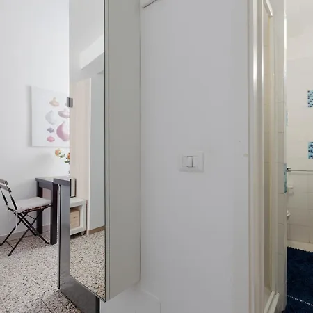 Apartamento Guesthost - Sant'ambrogio Modern *